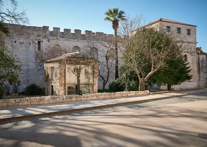 Bernardi 招待所 4*